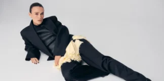 Nga ditët pa bashkëshortin te skenat nudo, rrëfehet aktorja e njohur e Pirates of the Caribbean: Familja më ndihmoi kur u diagnostikova me…