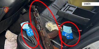 Parandalohet ngjarja e rëndë kriminale në Dibër/ Qarkullonte me armë zjarri, doreza dhe benzinë në automjet, arrestohet 20-vjeçari