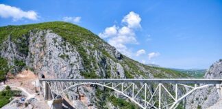 Balluku: Tuneli i Murrizit drejt përfundimit, ndërtojmë rrugën që lidh Dibrën me Elbasanin