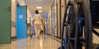 Mbi 100 mjekë të larguar këtë vit nga Kosova, punonjësit e shërbimit mjekësor tregojnë arsyet pse po ikin