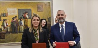 Studentët e drejtësisë përvojë praktike pranë Klinikës Ligjore në Elbasan