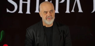 Rama dhe ambasadori i BE-së përurojnë Teatrin e Kukullave, kryeministri-fëmijëve: Dikur këtu ka qenë Parlamenti, uroj të rriteni duke na parë sa më pak