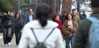 Braktisja e fëmijëve! Fenomeni shqetësues me gratë që i shmangen përgjegjësisë prindërore