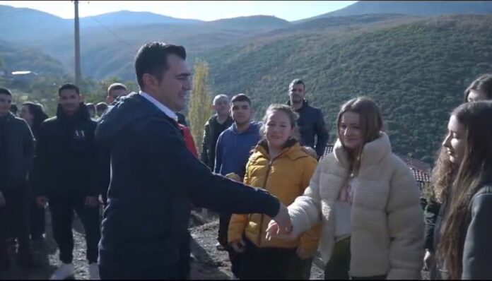 f620049a-8d94-401d-847f-e343d2209284