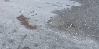 Gjurmët e gjakut ende në vendngjarje/ Një ditë pas atentatit mafioz në Vlorë, u plagos me kallashnikov kushëriri i të “fortit” të Vlorës