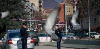 Kush janë aktorët e huaj që duan ta minojnë demokracinë e Kosovës? Analiza e REL: Po shfrytëzojnë përçarjet etnike