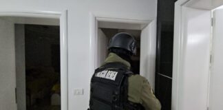 RENEA rrethon banesën e Erjon Llapushit, akuzohet për vrasjen e kamarierit në një restorant në Elbasan