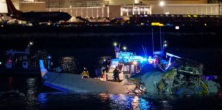 DETAJET/ Si ndodhi përplasja e avionit me helikopterin? Situatë e rëndë në SHBA, ekipet e kërkim-shpëtimit në garë me kohën