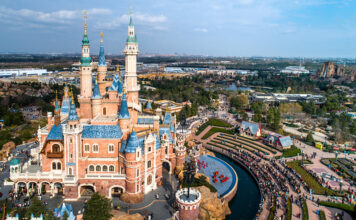 “Disney” do të rihapë “Disneyland”-in në Shangai më 11 maj