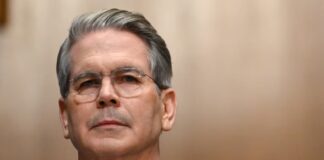 Senati konfirmon Sekretarin e Thesarit, kush është Scott Besse, drejtuesi miliarder i fondeve të investimeve