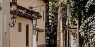 Parashikimi i motit/ Kthjellime dhe vranësira të pakta, temperatura deri në 12 gradë C