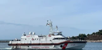 ‘Telenovela’ e emigrantëve në Gjadër, mbërrin anija që do të marrë mbrapsht emigrantët