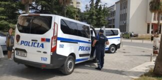 Aktualitet Falsifikonin ID, pasaporta, leje qëndrimi shqiptare e të huaja, arrestohen 2 persona