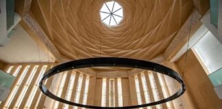 Llatja uron besimtarët myslimanë për Festën e Fitër Bajramit