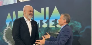 “Disa vite më parë ishte e paimagjinueshme”/ Rama ndan pamjet: Shqipëria turistike i flet botës nga Berlini