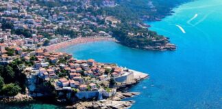 “Ulqini nuk është në shitje”/ Protestë kundër tenderit për plazhet publike, kryeministri malazez: Arabët u tërhoqën