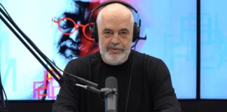 “Flasim”/ “Kjo nuk është luftë, as përpjekje për të poshtëruar njëri-tjetrin”, Rama me të rinjtë e Vlorës: Është ndeshje demokratike