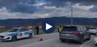 Makina përplas për vdekje këmbësoren, autori largohet nga vendi i ngjarjes