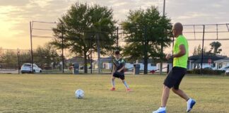 Ish-Futbollisti i Elbasanit trajnon në SHBA sportistët e vegjël, jep eksperiencën e tij