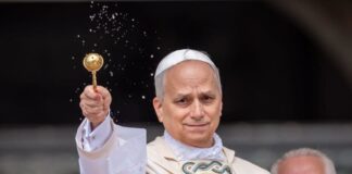 ROMË – Mesha inauguruese, Papa Leone XIV apel për unitet, dënon kapitalizmin dhe luftën