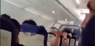 Video/ Panik në ajër, avioni në Indi goditet nga breshëri dhe përplaset me një zog pas turbulencave