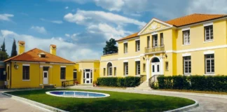 Ambasada amerikane në Tiranë shpërndan mesazhin e Zv. Sekretarit të Shtetit: Punojmë vetëm me ata që janë të përkushtuar ndaj …