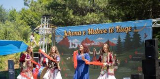 *”Jehona e Maleve të Kuqe” – Traditat e Librazhdit rikthehen fuqishëm në zemër të Qarrishtës*