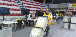 KQZ nis rinumërimin e votave për 4 qarqe, do hapen mbi 2 mijë kuti