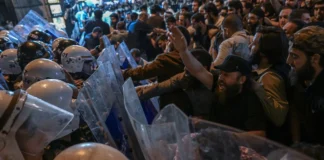 Zemërim në rrugët e Stambollit pas karikaturës për Profetin Muhamed! Arrestime, gaz lotsjellës dhe reagime të ashpra nga autoritetet turke