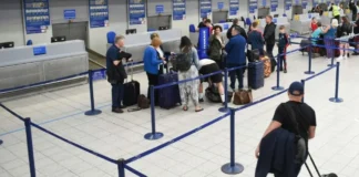 Çfarë nuk duhet të bëni në aeroport, gabimet që çojnë në arrestim