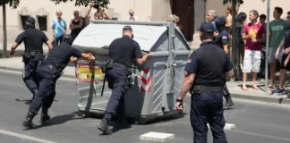 Shtypi gjerman: Autokracia në Serbi po lëkundet