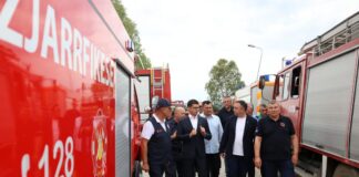 Vengu dhe Hoxha në landfillin e Elbasanit: Stabilizim i situatës pas një jave luftë intensive me zjarrin