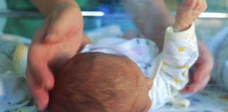 Koçiu: Histori suksesi në maternitetin “Koço Gliozheni”, lindin trinjakë prematurë