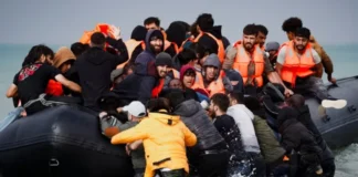 Britania e Madhe gati listën me “nongrata” për të përfshirët në trafikun ilegal të njerëzve