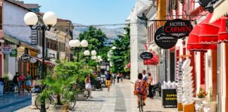 ”Forbes” u rekomandon amerikanëve edhe Shqipërinë si ndër vendet më të mira për të dalë në pension në 2025