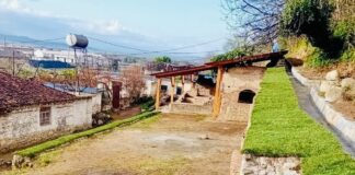 Në rrugën e lashtë Egnatia, ku historia rilind dhe fshati frymon me turistë