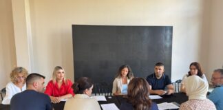 Plani i Mbrojtjes Sociale në fokus të Bashkisë Elbasan: Zhvillohet takimi i radhës me grupet e interesit