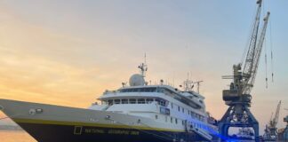 Kroçera studimore “National Geographic Orion” rikthehet në portin e Durrësit