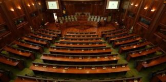 Dështon sërish seanca për konstituimin e Kuvendit të Kosovës, kandidatët nuk sigurojnë votat për t’u karrigen e kryetarit