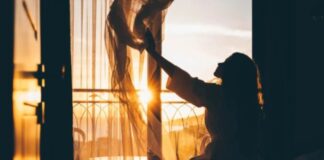 Pse këto 7 rituale në mëngjes do ju bëjnë të ndiheni më produktiv gjatë ditës