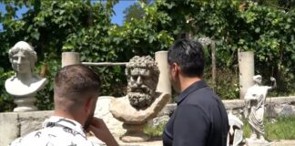 Një histori frymëzuese nga Gjinari Llatja: “Klevis Myrta, zëri i kujtesës kombëtare përmes skulpturës” ( VIDEO)