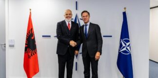 Batuta mes Ramës dhe Rutte/ Shefi i NATO-s: Jeni shumë i gjatë! Kryeministri: Jeni 1-sh për…