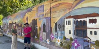 Elbasani kthehet në muze të hapur: Piktura murale e Gaxmend Xhaferrit sjell historinë dhe identitetin e qytetit