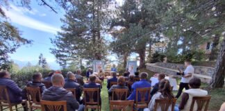 Gjinar, promovimi i librit “Politika si Ide” i autores Valentina Leskaj