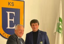 “Fjalë, gola dhe emocione” Fatmir Mëneri sjell në Elbasan librat që bashkojnë sportin me kulturën