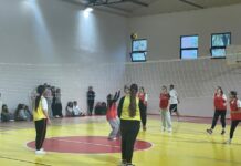 Starton kampionati i volejbollit shkollor në Elbasan: “Kostandin Kristoforidhi” dominoi në vajza dhe djem