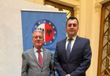 Kryebashkiaku Gledian Llatja prezanton Elbasanin në Parlamentin Austriak si qendër të rëndësishme industriale dhe destinacion për investime