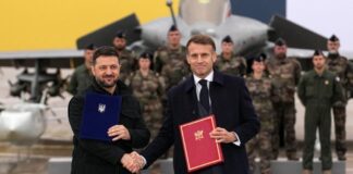 Macron dhe Zelensky nënshkruajnë marrëveshjen ushtarake, Ukraina do blejë 100 avionë nga Franca në 10 vitet e ardhshme