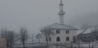 Fshatrat malore të Librazhdit zbardhen nga borë, rrugët mbeten të kalueshme