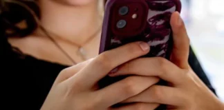 Anketa e NSPCC-së mbi shantazhimin e fëmijëve në internet: 1 në 10 prindër në Mbretërinë e Bashkuar pohojnë kërcënimet online